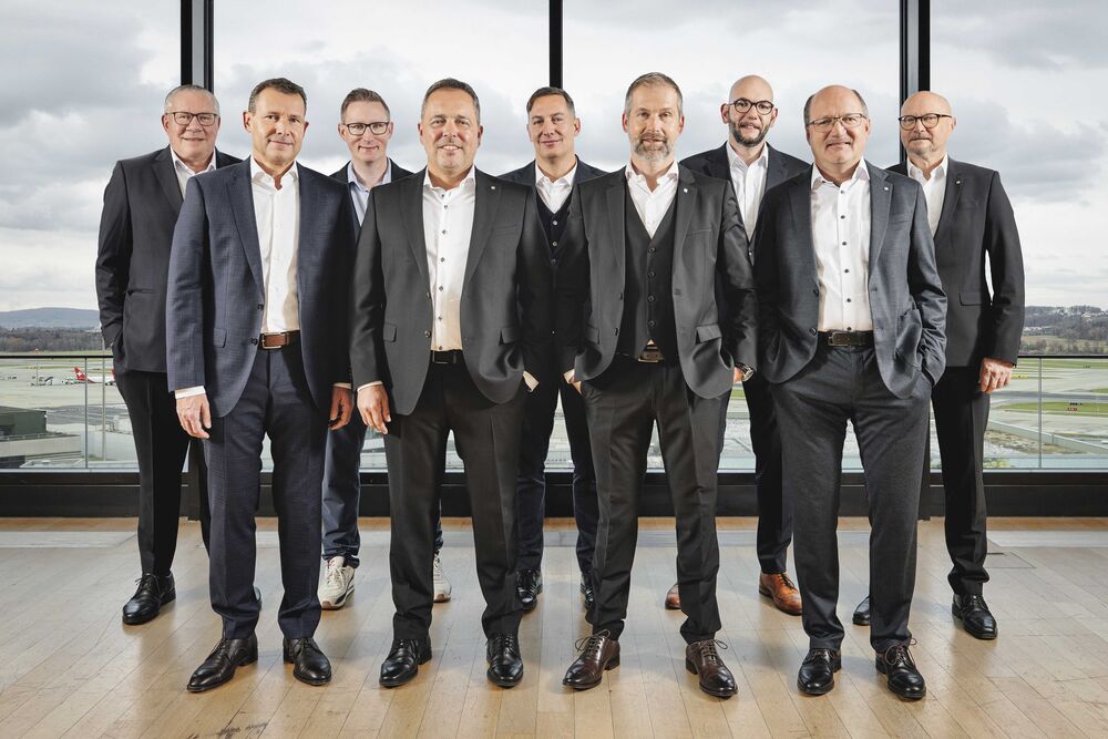 Zentralvorstand suissetec per 2026: Viktor Scharegg, Rolf Mielebacher, Stefan Wüst, Präsident Dennis Reichardt, Manuel Rigozzi Remo Wyss, Christoph Müller, Marc Bovier und Beat Waeber.